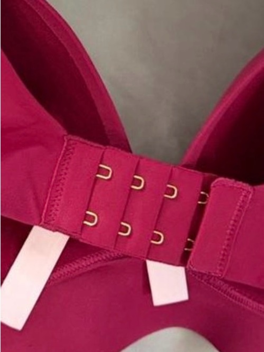 Victoria's Secret Smooth Molded Bra in Deep Raspberry - Picture 3 of 5